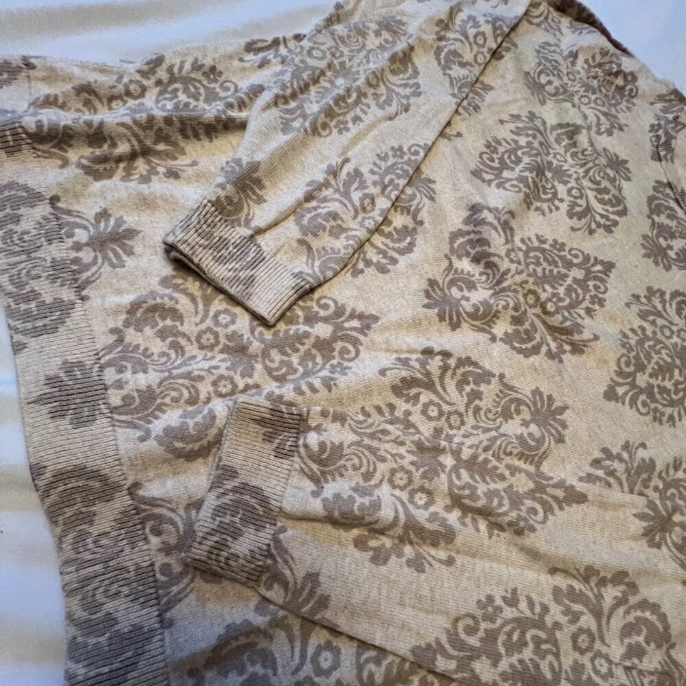 Womens Old Navy Sweater Size Medium - Picture 6 of 6